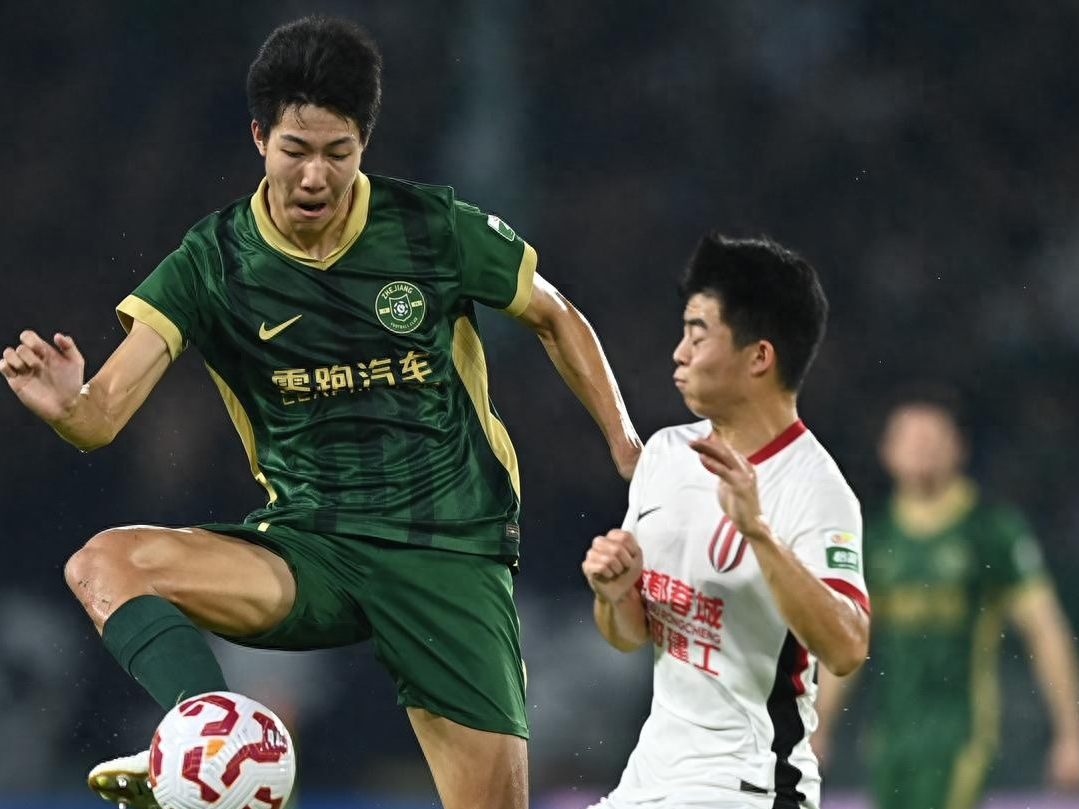 关于今夜体能课后，成都蓉城回应争议备战欧超杯，更衣室稳定，心理建设被强调的信息-9体育